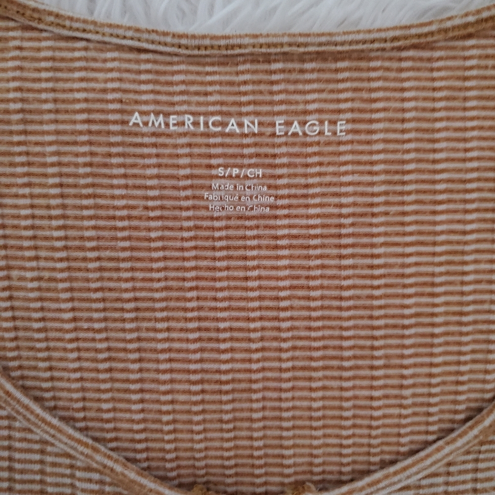 American Eagle crop top - Picture 3 of 4